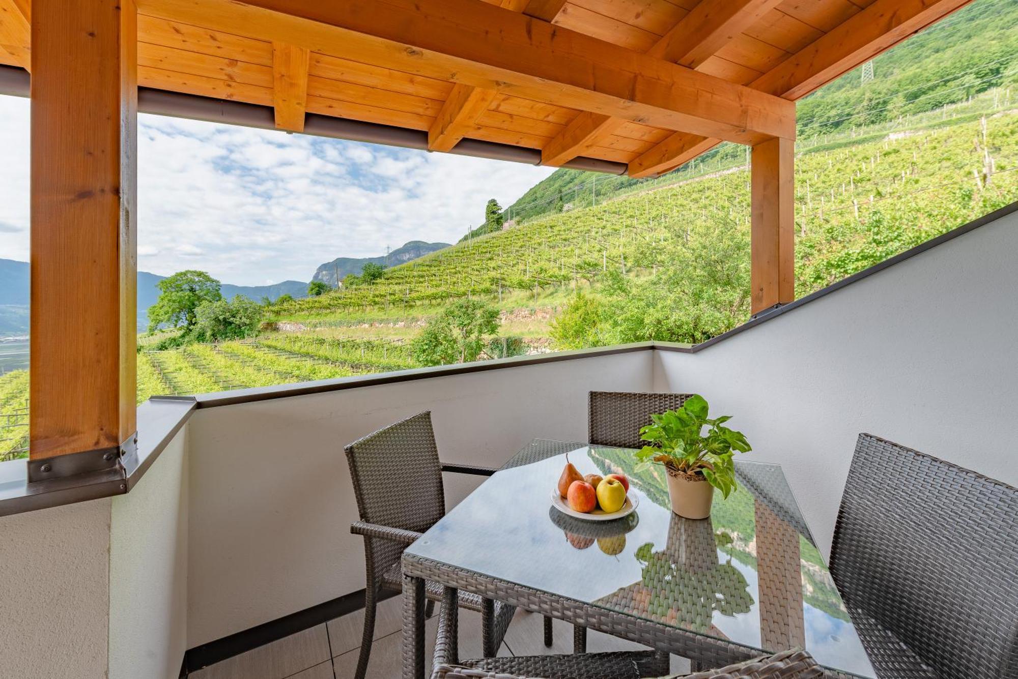 Finkenhof: Ferienwohungen - Urlaub Auf Dem Bauernhof Apartamento Termeno Exterior foto