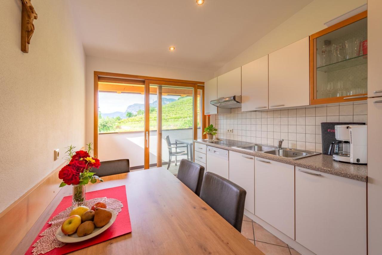 Finkenhof: Ferienwohungen - Urlaub Auf Dem Bauernhof Apartamento Termeno Exterior foto